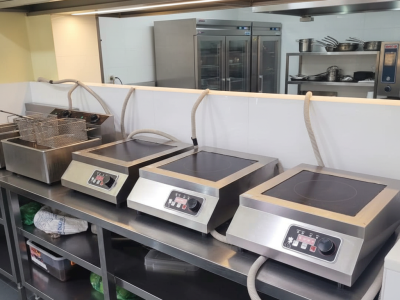 Bếp từ công nghiệp Fuger FG 775B Plus - 5000W bản Plus